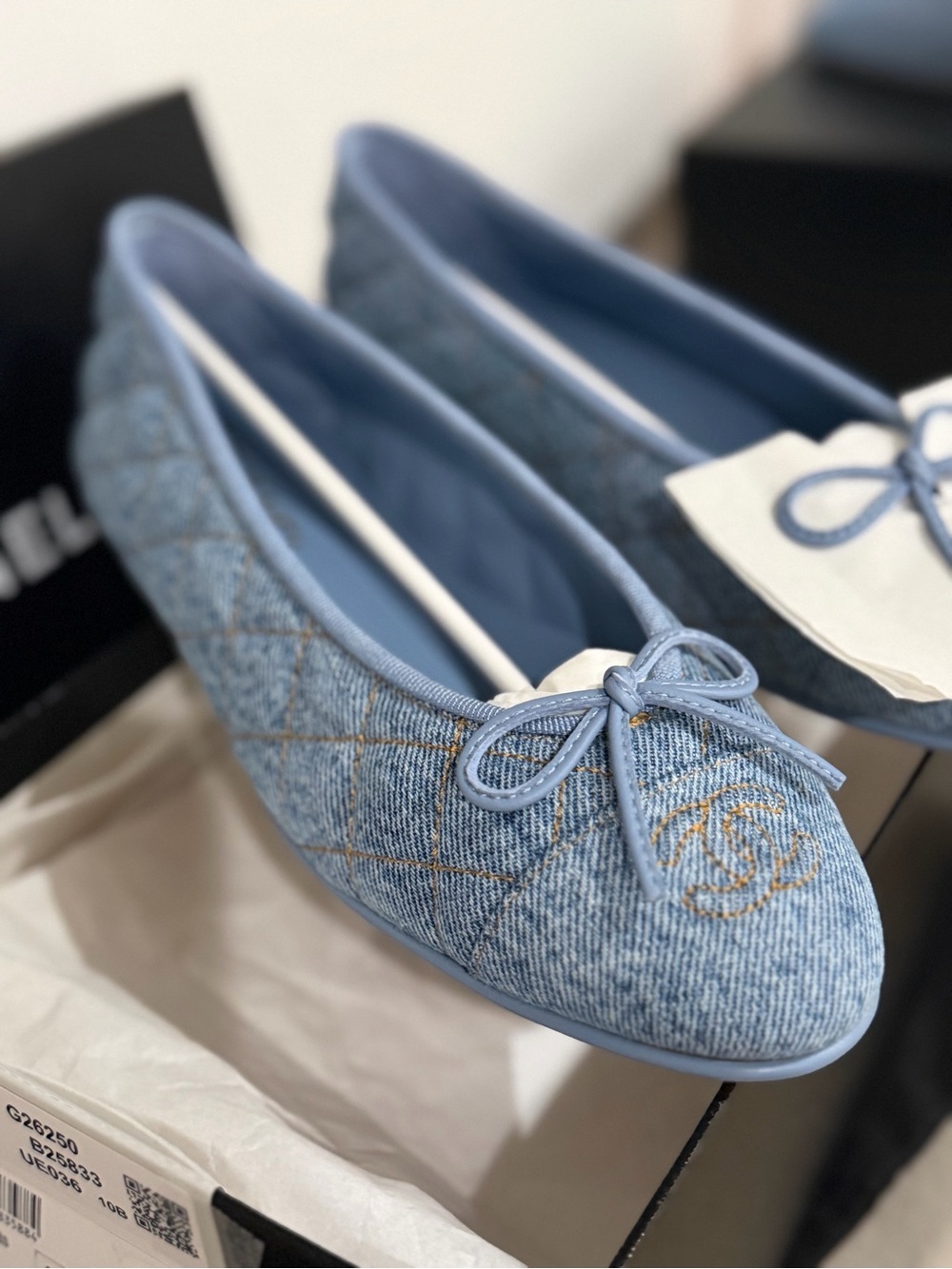 2026 CHANEL Light Blue Denim Quilted Ballet Flats 38.5 - Picture 2 of 3
